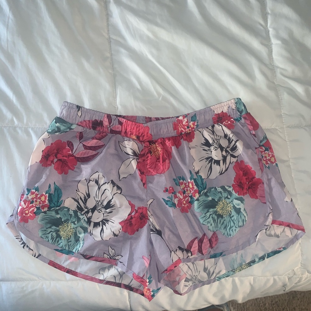 Old Navy Active shorts